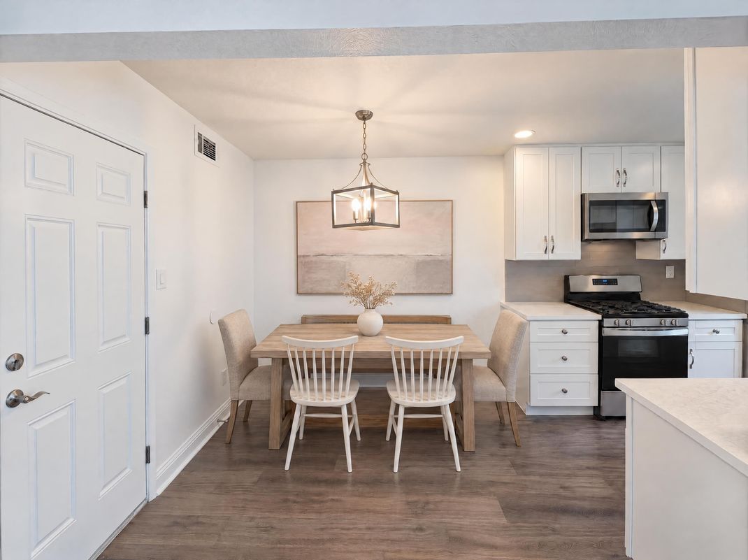 Property photo 3 of 2625 El Greco Dr