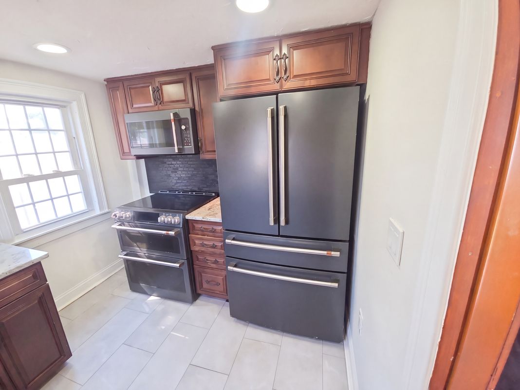 Property photo 2 of 1026 Forbes St