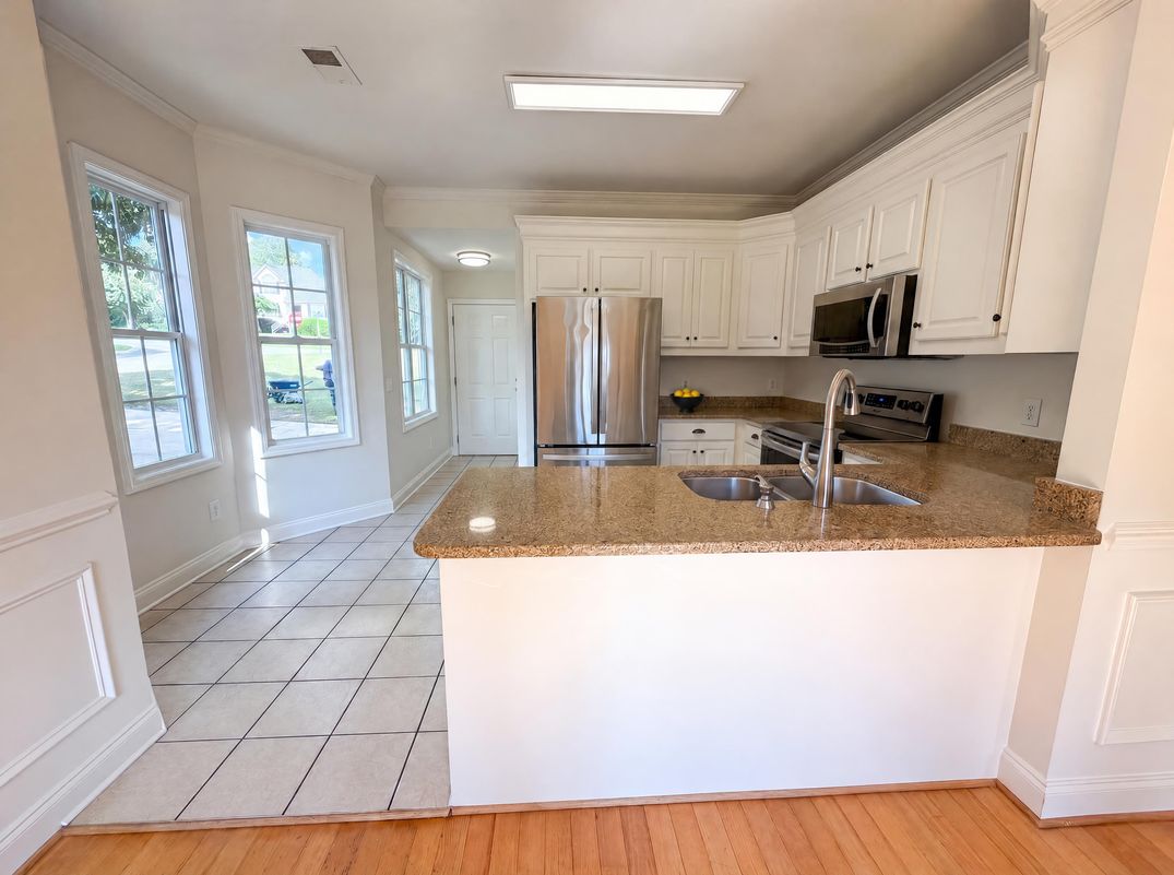 Property photo 2 of 243 Haigs Crk N