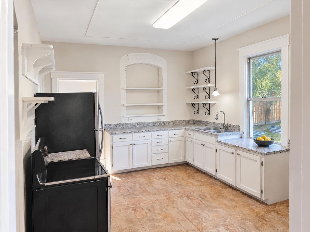 Property photo 2 of 515 High St