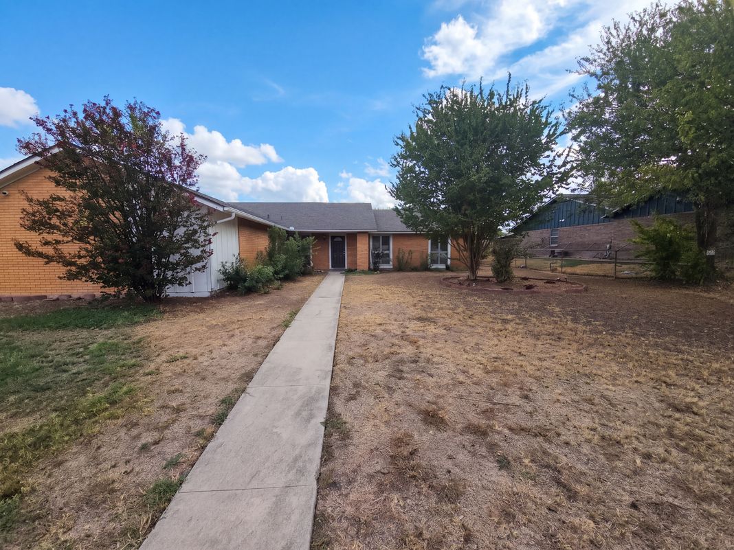 Property photo 1 of 1500 Dallas St