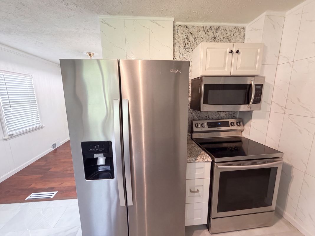 Property photo 2 of 601 Rhoads Ave