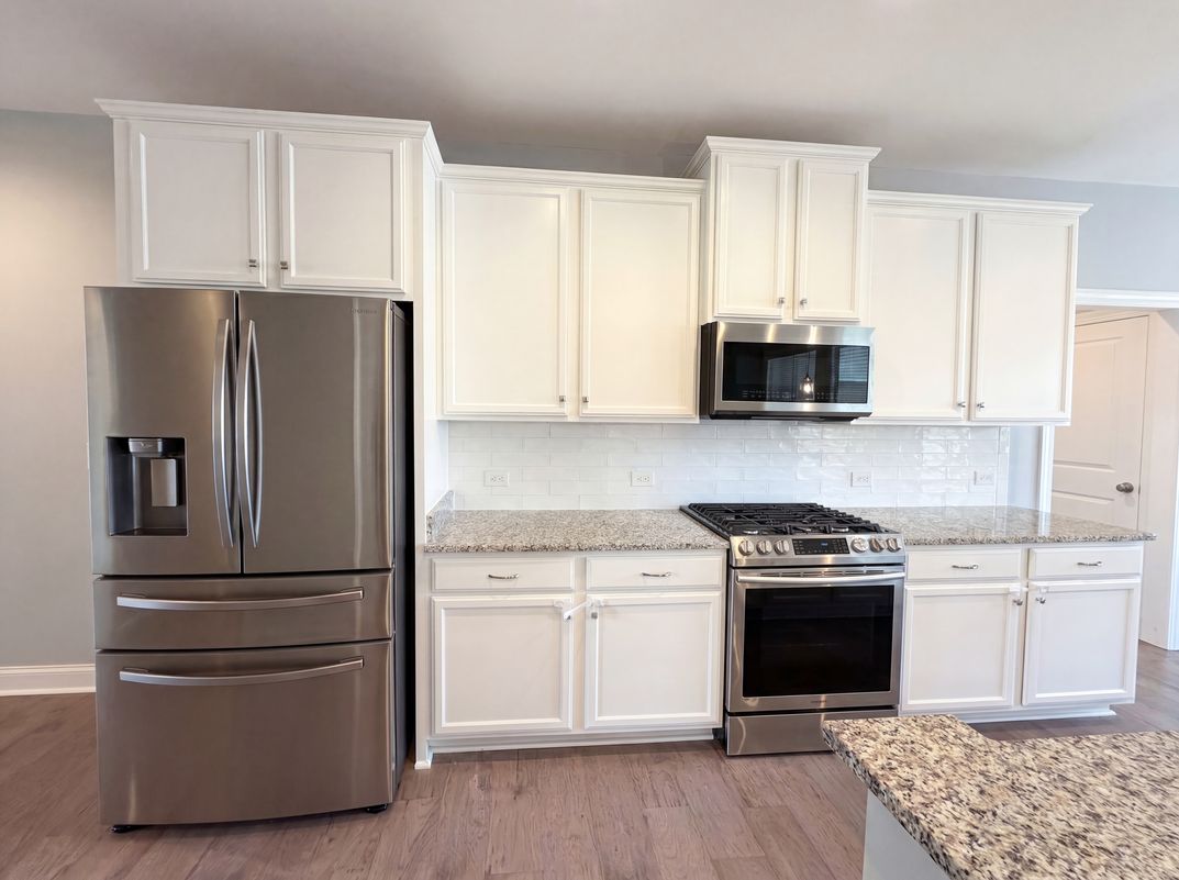Property photo 2 of 209 Lacecap Rd