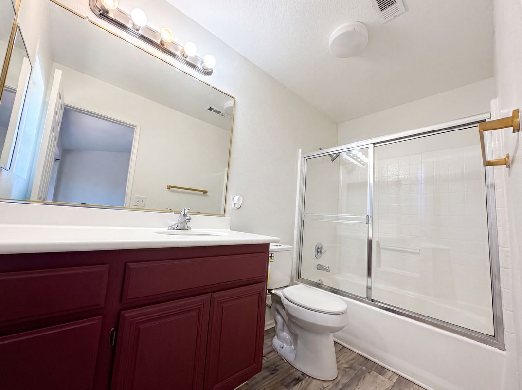 Photo 10 of 20 of 22125 Country Hills Dr, Wildomar, CA