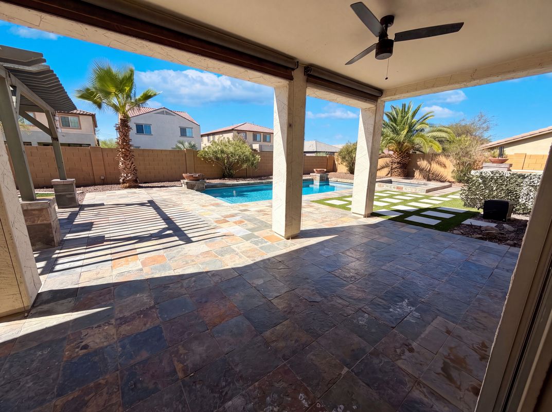 Photo 31 of 35 of 17645 W Hale Bopp Dr, Goodyear, AZ