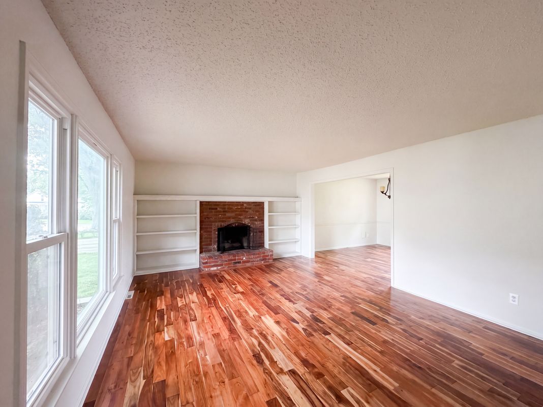 Property photo 3 of 14224 S Raintree Dr