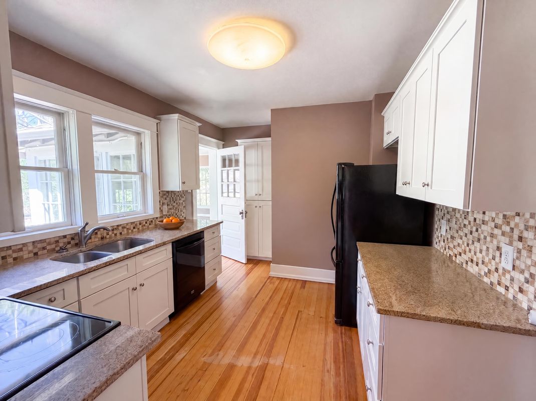 Property photo 2 of 1395 Orchard Rd