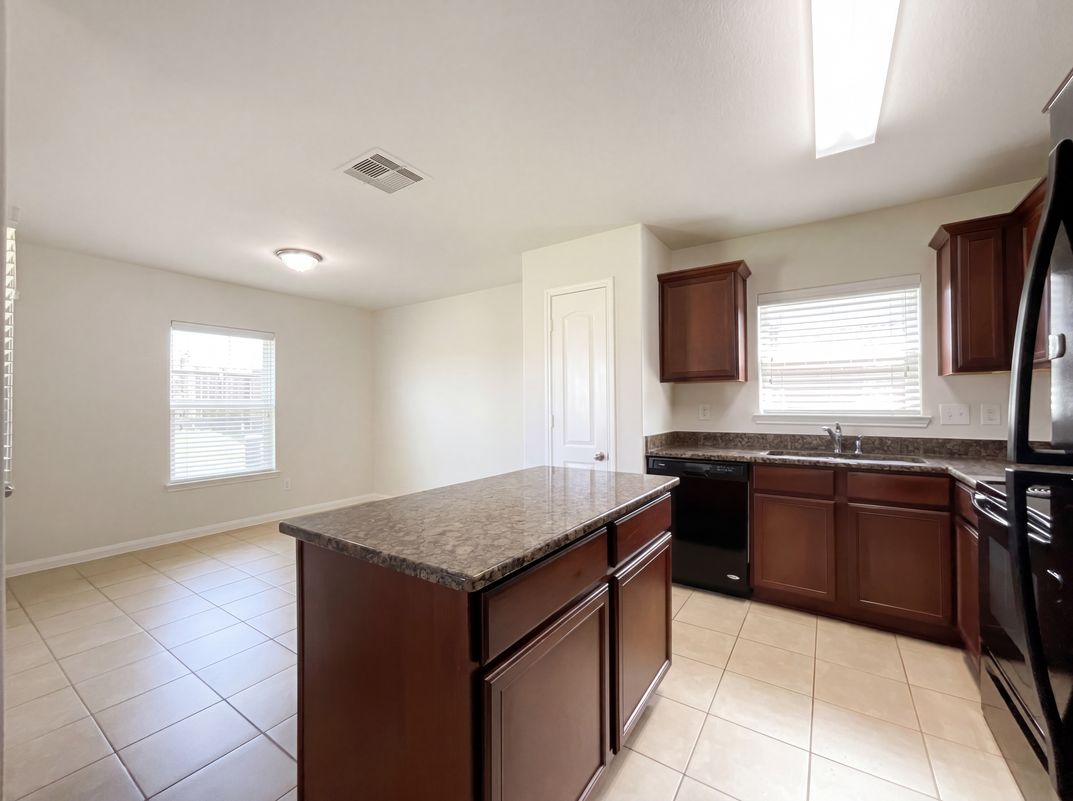 Property photo 2 of 8735 Hazel Rose Sky Dr