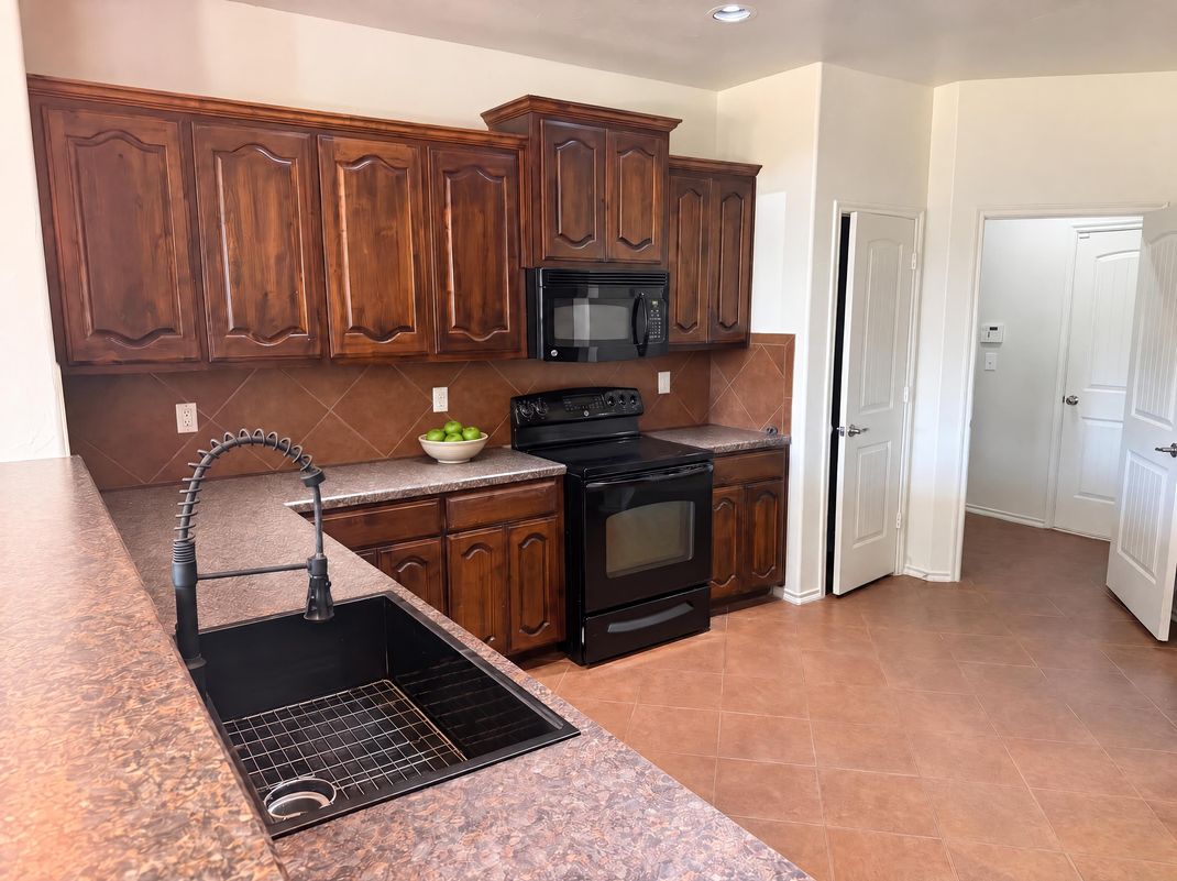Property photo 2 of 11208 NW 97th St