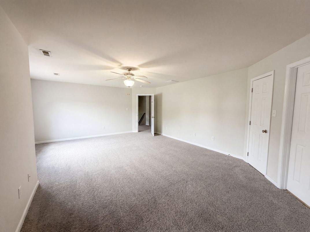 Photo 4 of 26 of 14725 Grand Forest Ct, South Chesterfield, VA