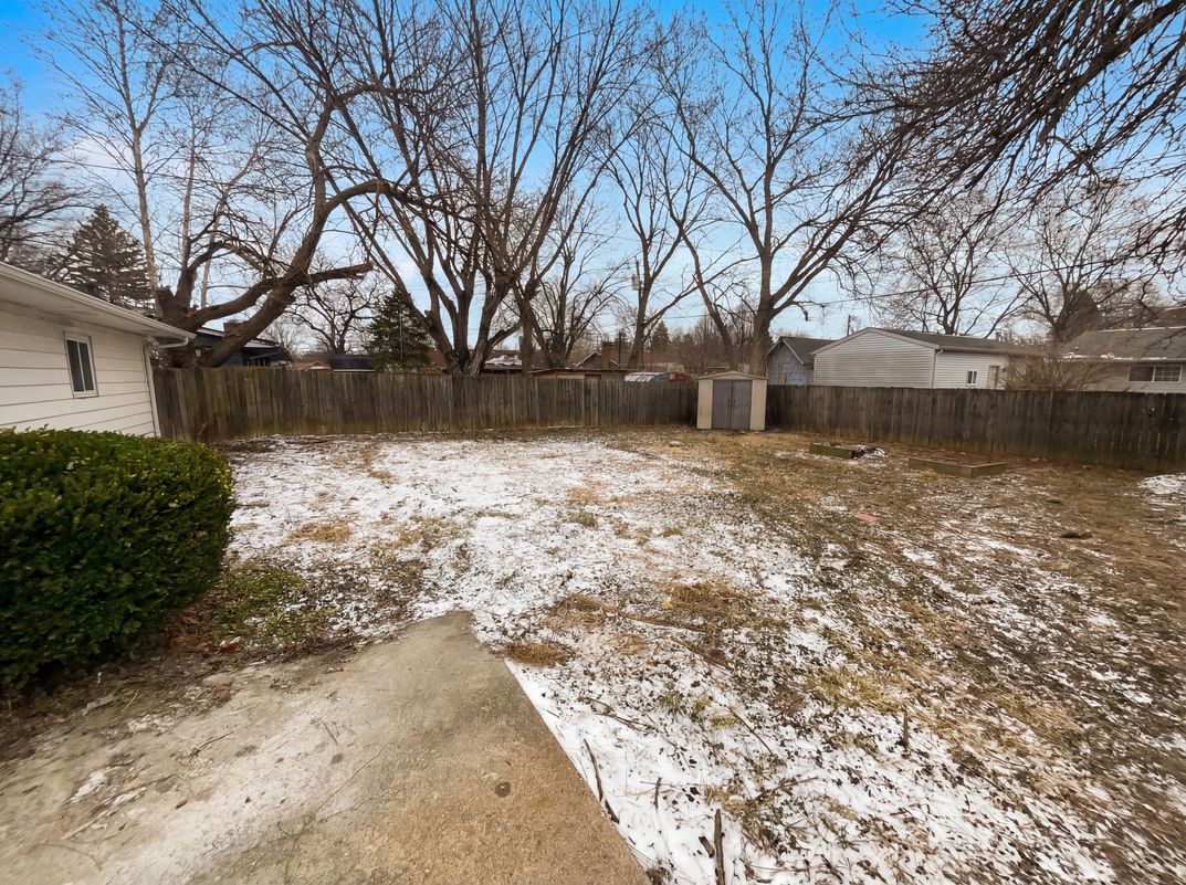 Photo 16 of 18 of 3011 Cameron St, Indianapolis, IN