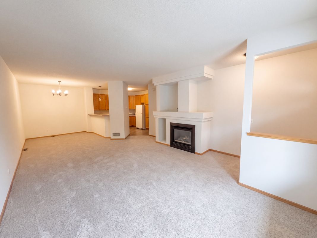 Property photo 3 of 3130 Juniper Ln