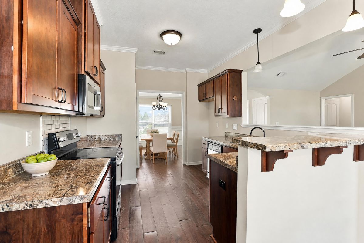 Property photo 2 of 2712 Ardwick Dr
