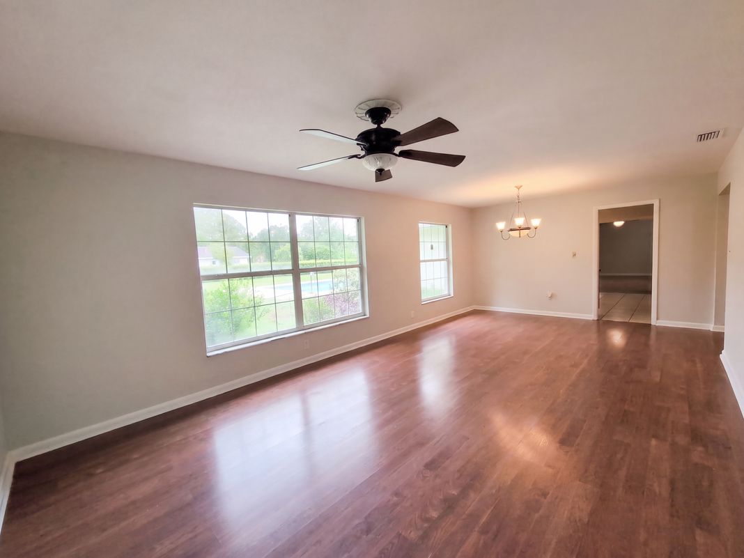 Property photo 3 of 1310 SE 38th Ct