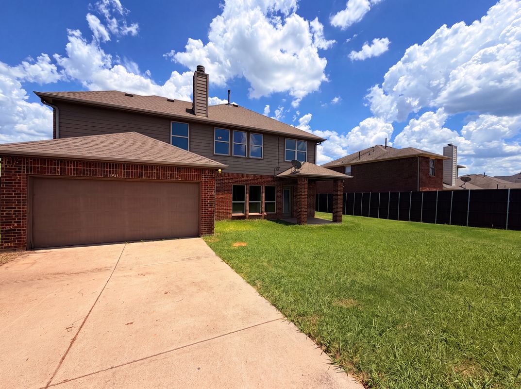 Photo 19 of 22 of 1217 Maverick Ln, Royse City, TX