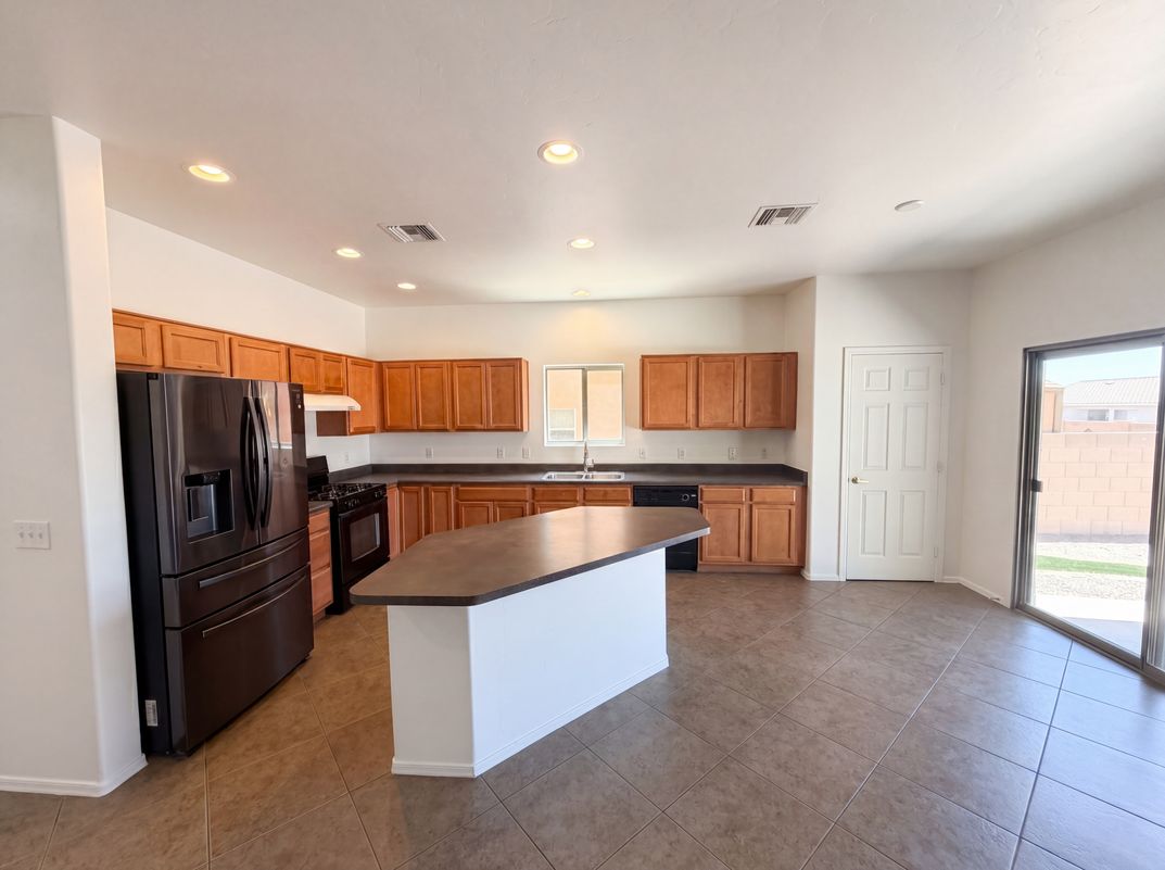 Property photo 2 of 10431 E Rita Ranch Crossing Cir