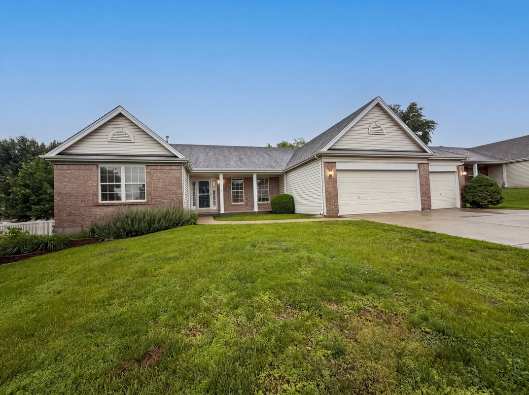 Property photo 1 of 2212 Harborside Dr