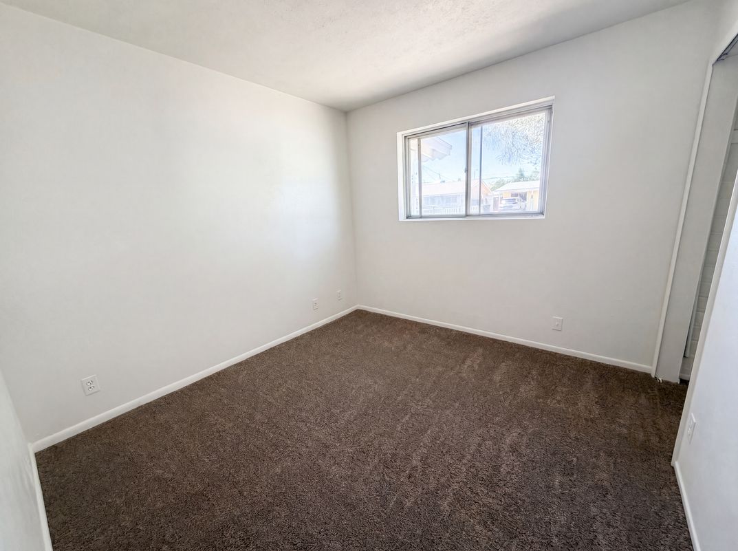 Photo 4 of 26 of 1457 W 7th Ave, Mesa, AZ