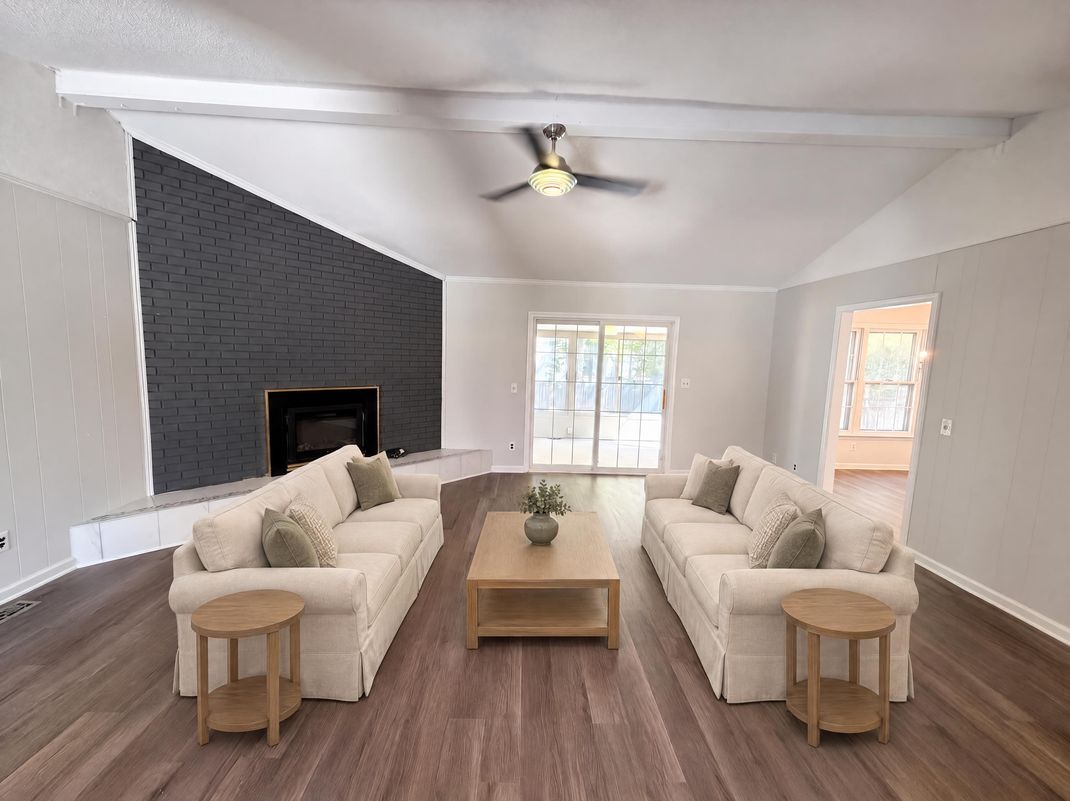 Property photo 3 of 148 Whitwood Cir