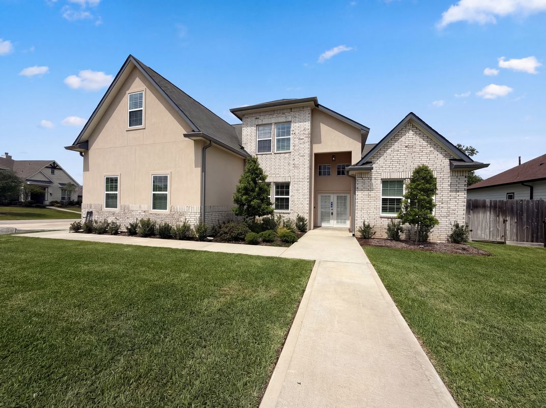 Property photo 1 of 40406 Mostyn Dr