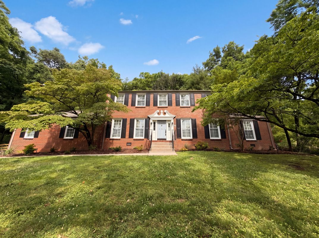 Property photo 1 of 5416 Forest Acres Dr