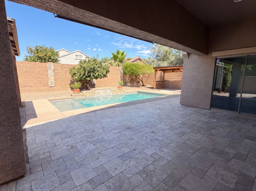 Photo 5 of 32 of 13442 N 177th Dr, Surprise, AZ