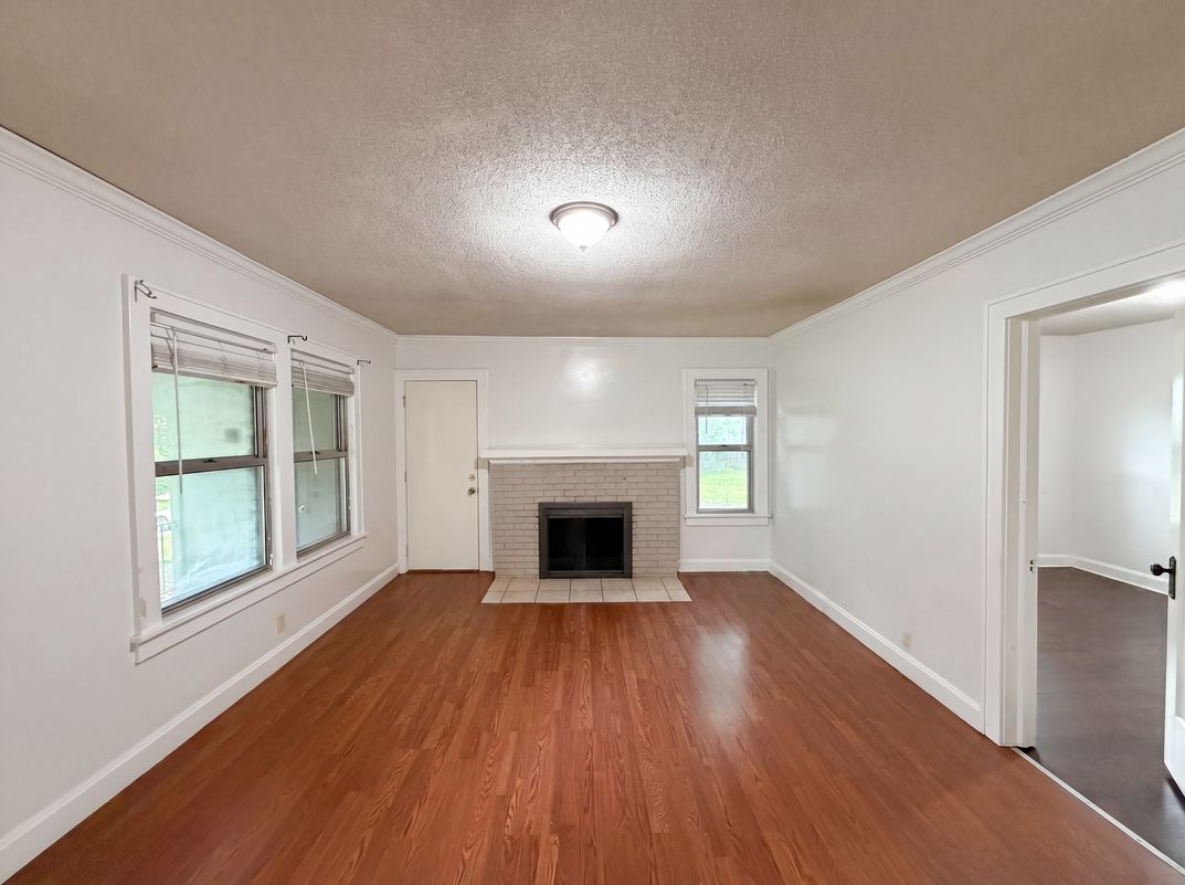 Property photo 3 of 11304 E 55th Ter