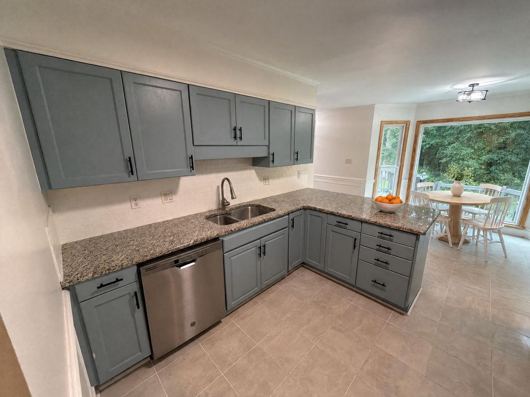 Property photo 2 of 4412 Lazy Dr
