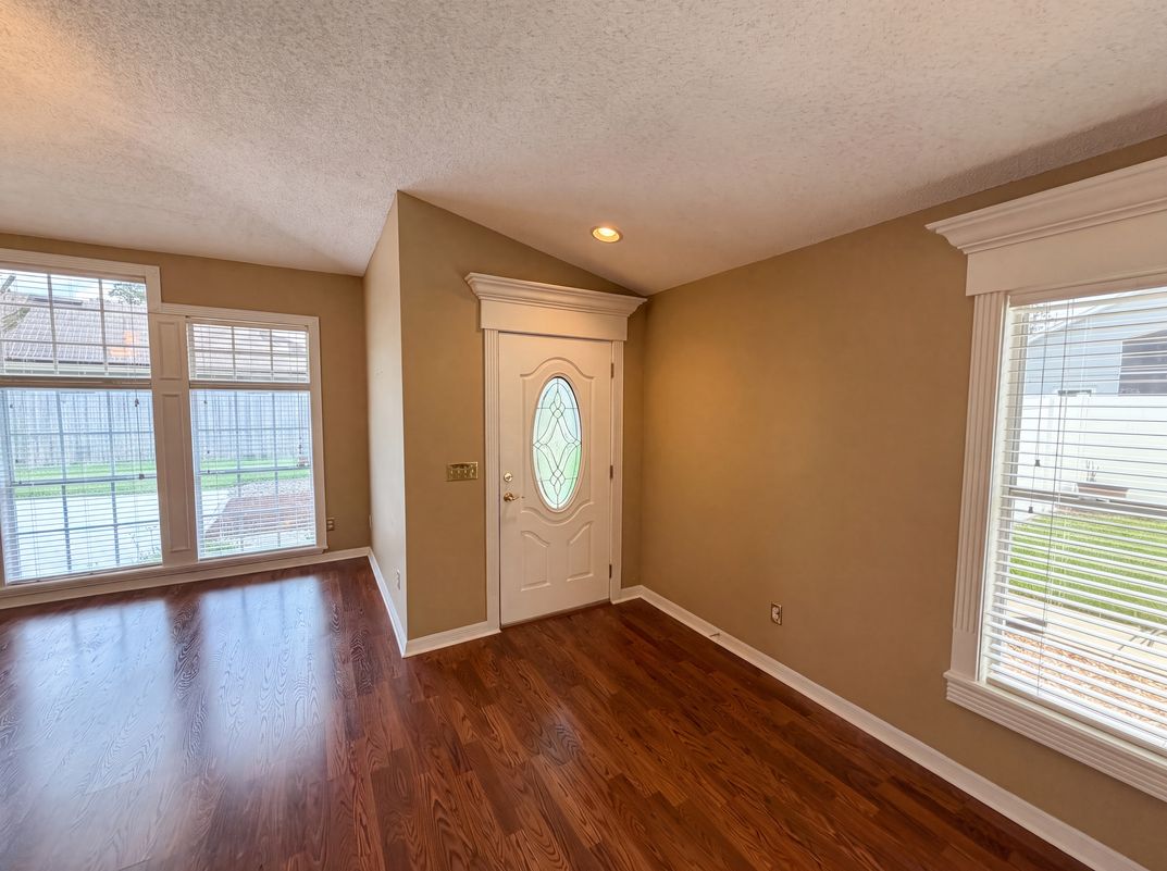 Photo 7 of 31 of 3788 Seminole Dr, Orlando, FL