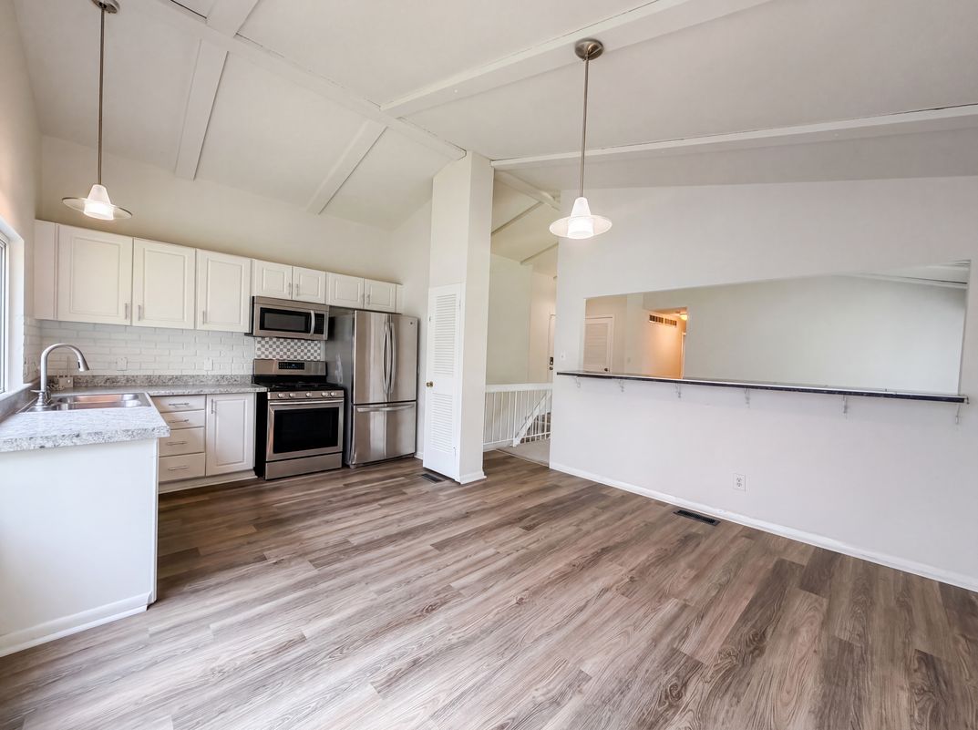 Property photo 2 of 5277 Suntrail Dr