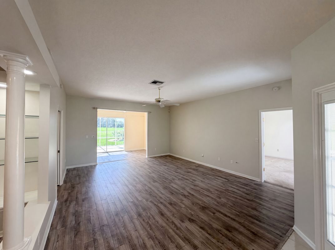 Property photo 3 of 3608 Creekside Dr