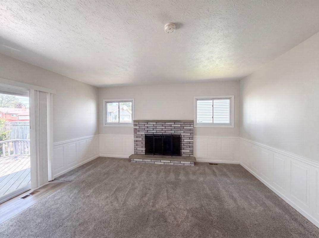 Property photo 3 of 11500 Stormes Dr