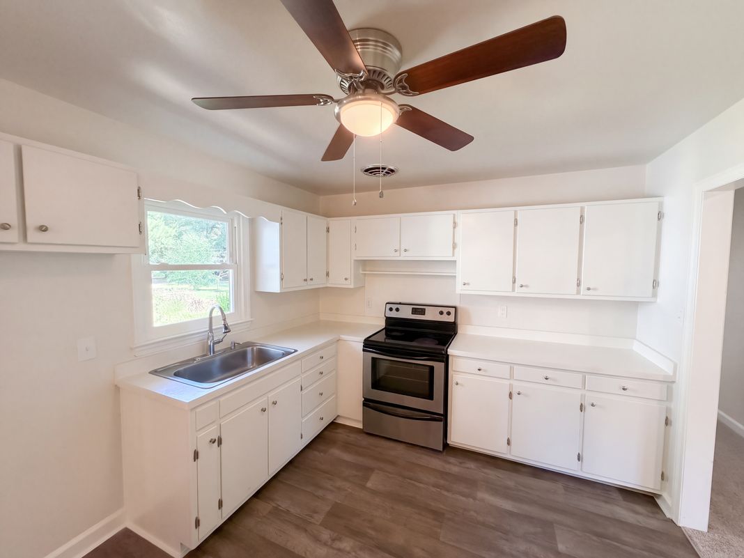Property photo 2 of 3401 Old Buffaloe Rd