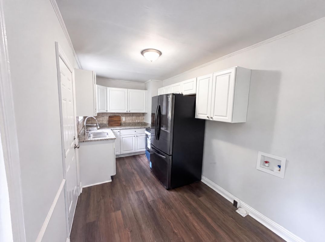 Property photo 2 of 2109 Sheffield Rd