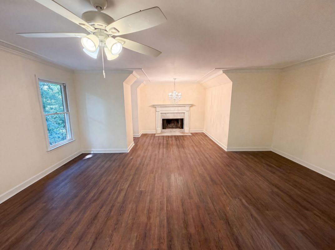 Property photo 3 of 644 Laurel Wood Dr SW