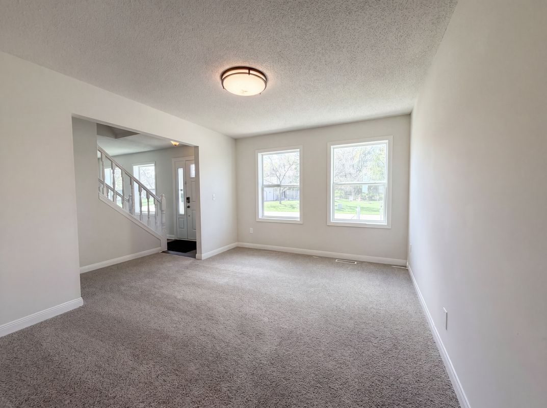 Photo 7 of 25 of 9429 Harkness Ave S, Cottage Grove, MN