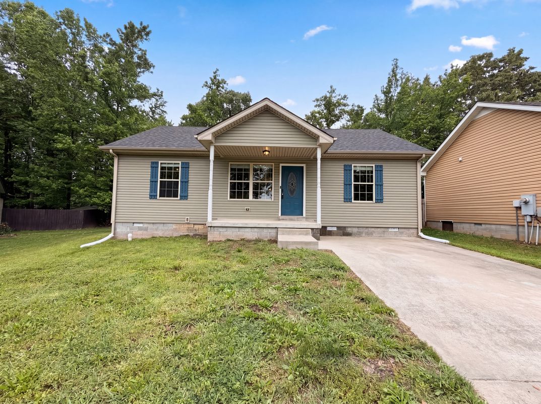 Property photo 1 of 741 Inver Ln