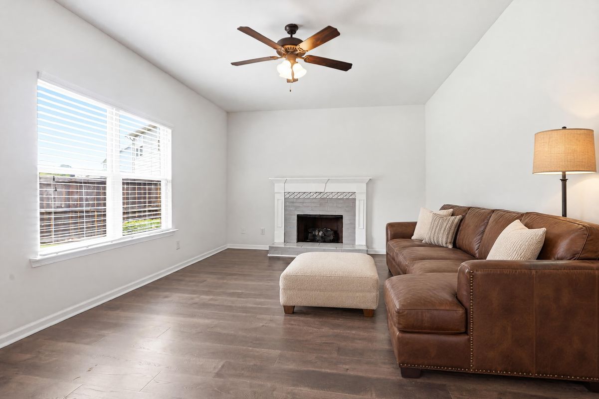 Property photo 3 of 77 Hamil Ct NW
