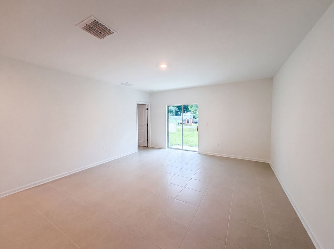 Property photo 3 of 5420 Meadow Walk Dr