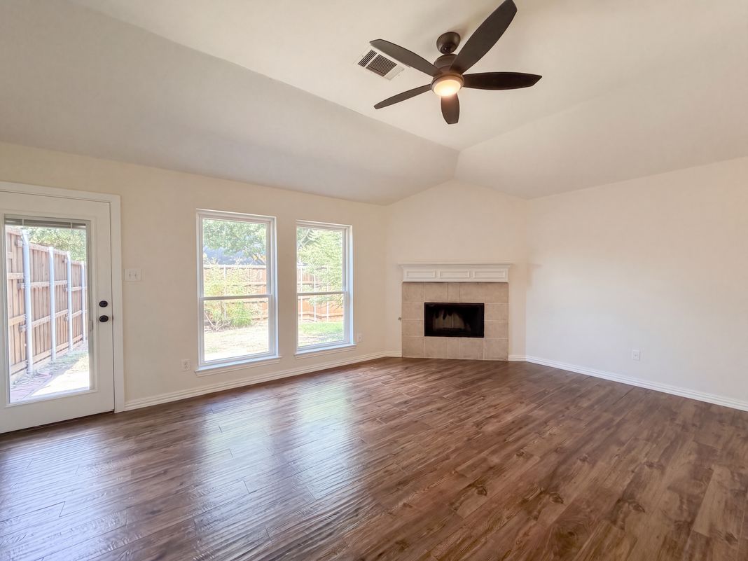 Property photo 3 of 6312 Candletree Ln