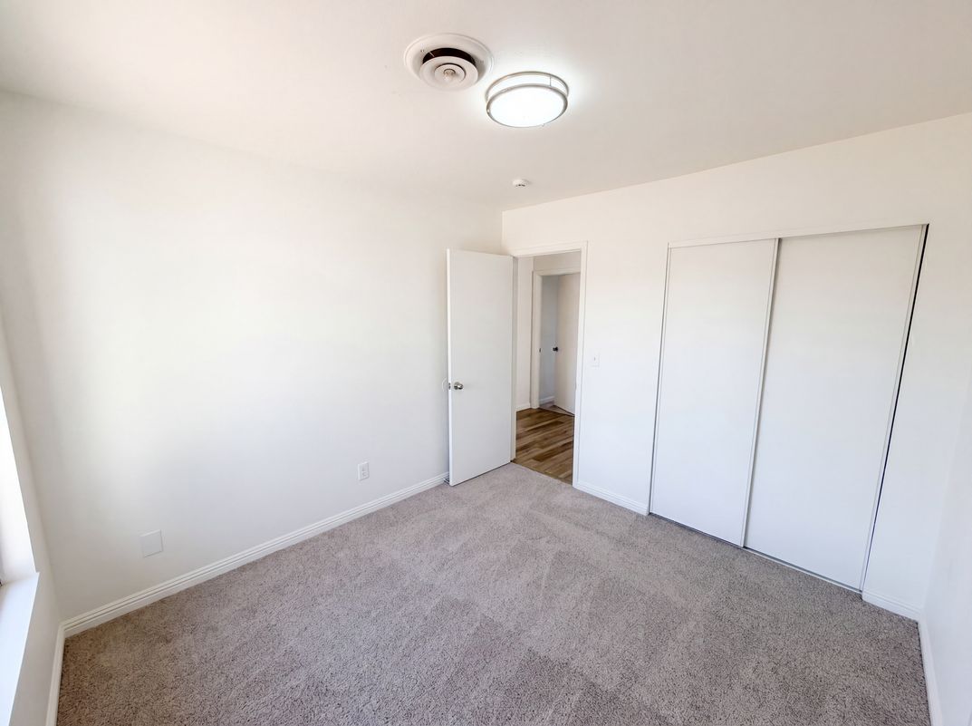 Photo 12 of 44 of 4018 Shady Oak Dr, Las Vegas, NV