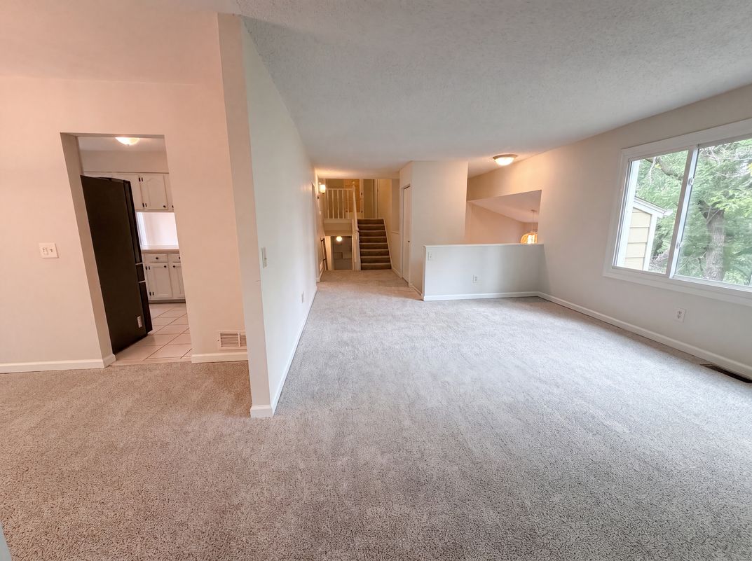 Property photo 3 of 2509 Oakwood Dr