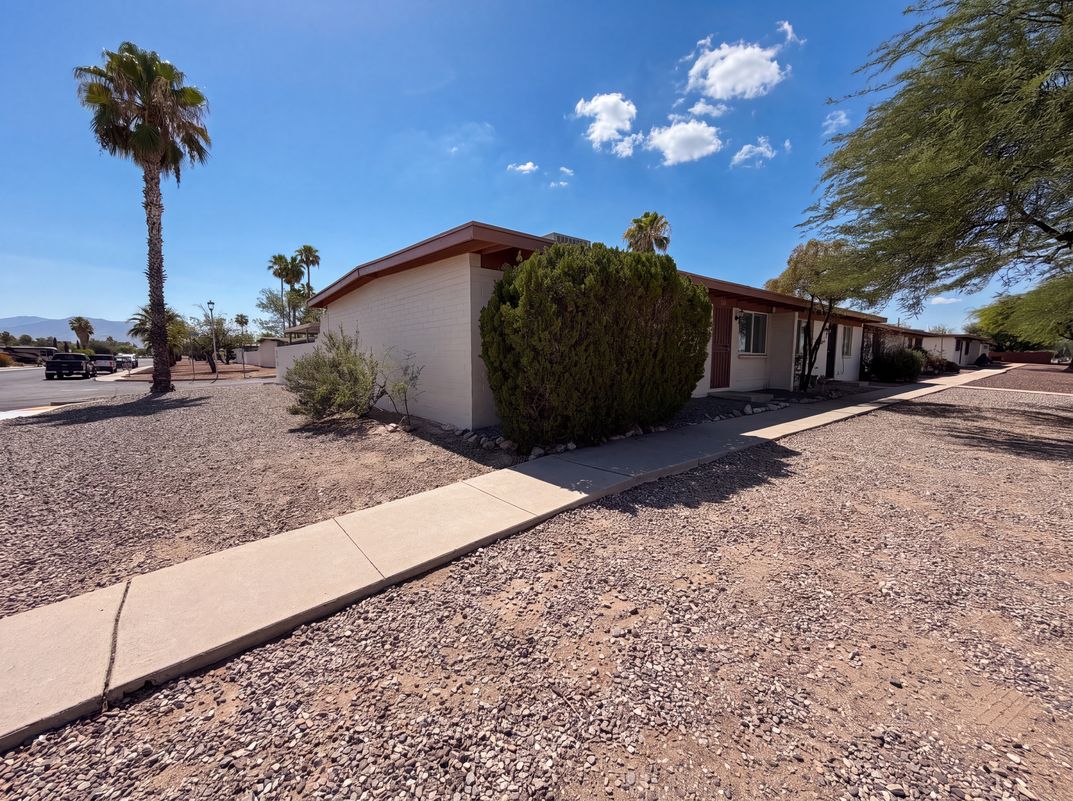 Photo 19 of 21 of 4002 S Lazy Palm Dr, Tucson, AZ