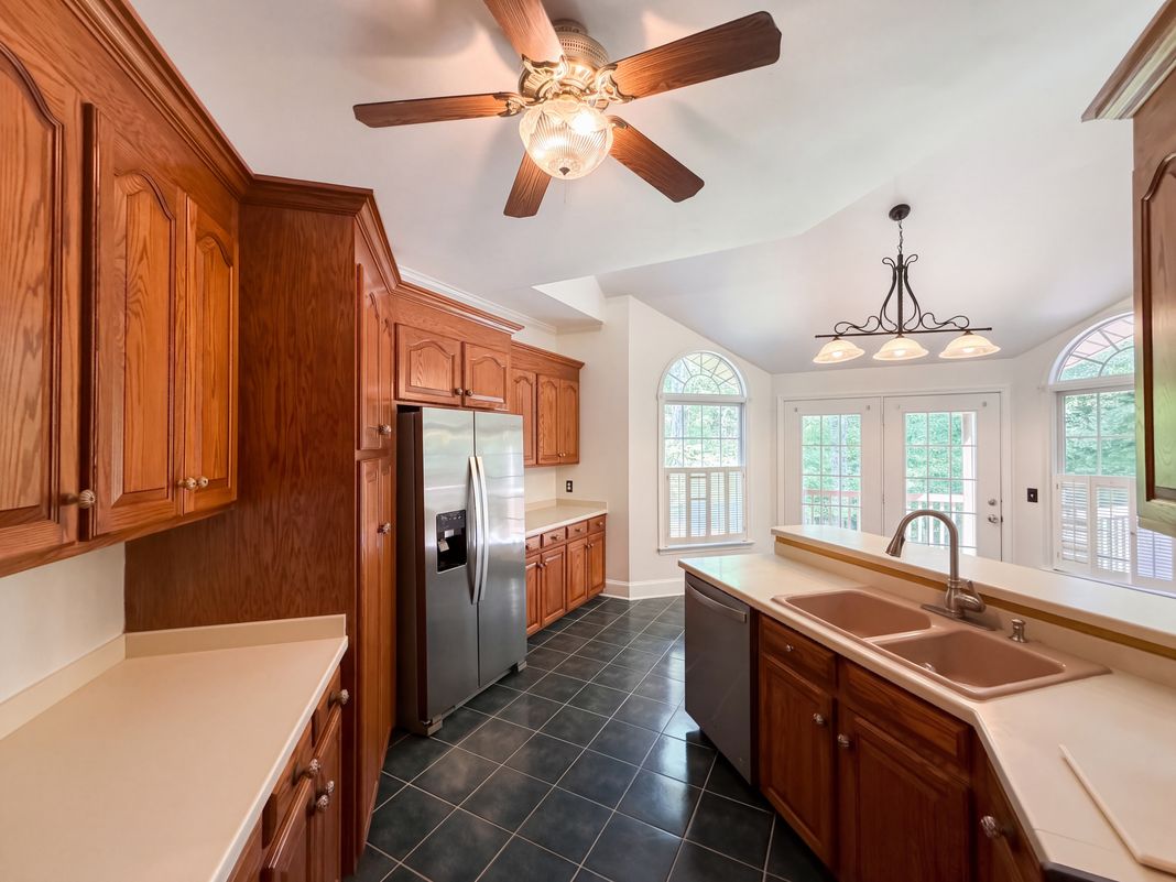 Property photo 2 of 5406 Club View Dr