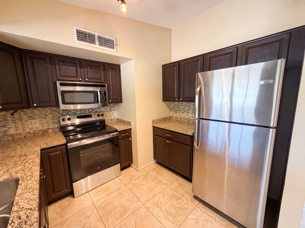 Photo 8 of 21 of 6081 N Curry Ave, Tucson, AZ