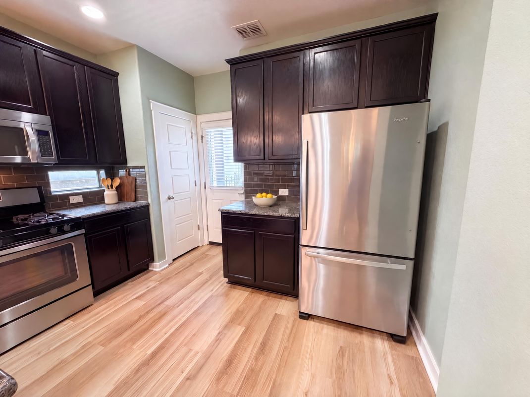 Property photo 2 of 2101 Rivers Edge Way Apt 29