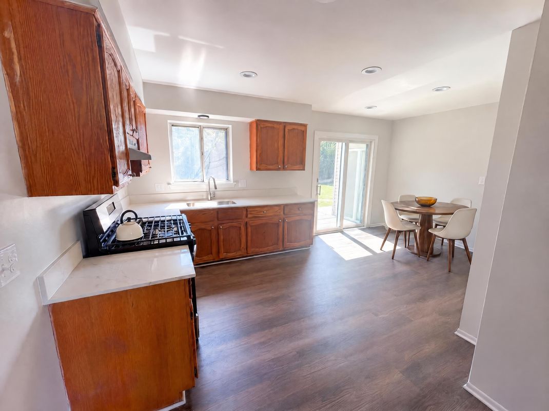 Property photo 2 of 467 Paragon Dr