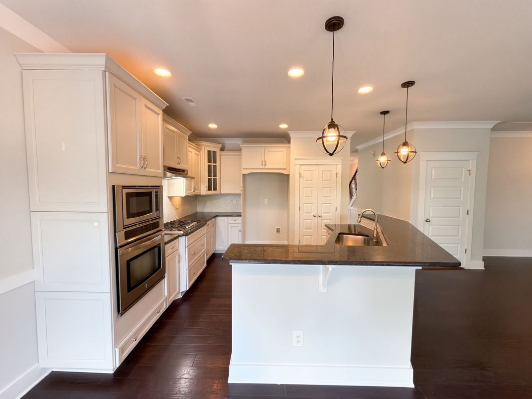 Property photo 2 of 7412 Canova Ln