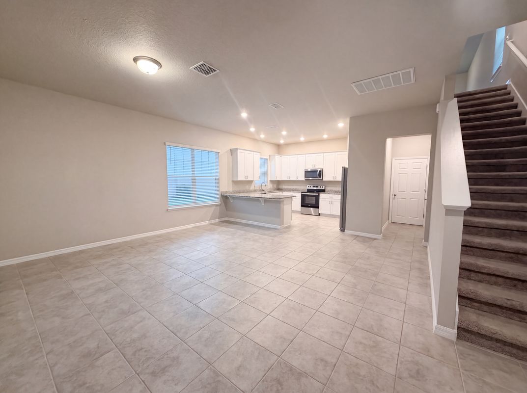 Property photo 3 of 538 Venetian Palms Blvd