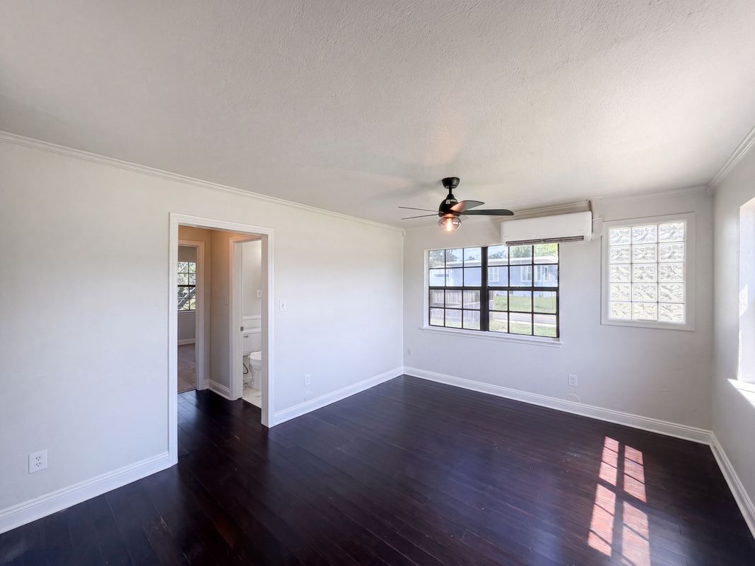 Property photo 3 of 3225 Cleveland Heights Blvd